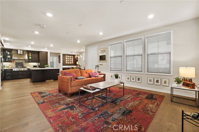 Detail Gallery Image 9 of 46 For 223 Carlow, Irvine,  CA 92618 - 1 Beds | 1/1 Baths