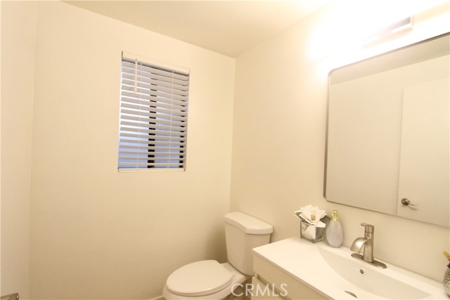 Detail Gallery Image 9 of 24 For 28 S Chapel Ave #E,  Alhambra,  CA 91801 - 3 Beds | 2/1 Baths