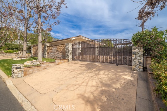 Detail Gallery Image 30 of 39 For 1098 W 25th Street, Upland,  CA 91784 - 4 Beds | 3 Baths