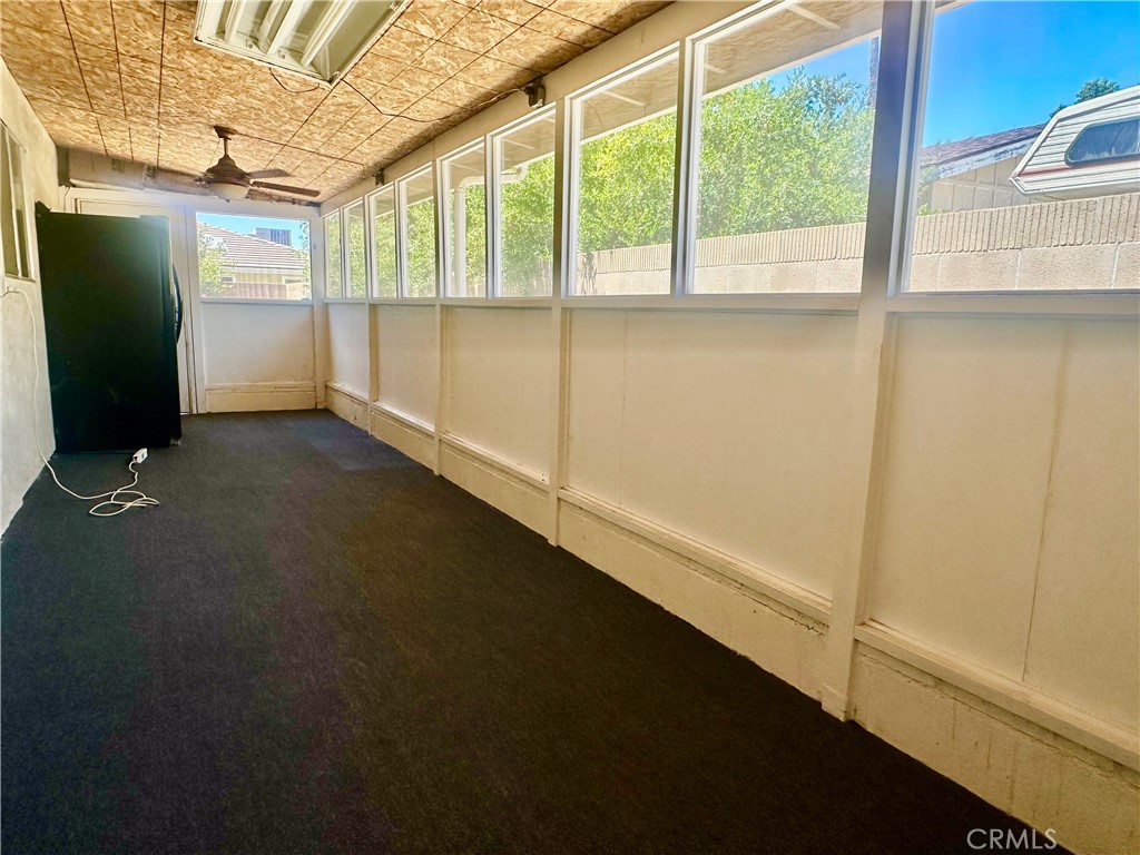 https://media.crmls.org/medias/054543d5-b447-45b9-ac21-819cb3596957.jpg?preset=X-Large