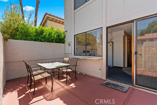 6054 Montecito Drive, Palm Springs CA: https://media.crmls.org/medias/05469d13-ff91-4ec1-9971-c66d681f254f.jpg
