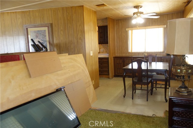 Detail Gallery Image 4 of 18 For 770 S Lyon, Hemet,  CA 92543 - 2 Beds | 2 Baths