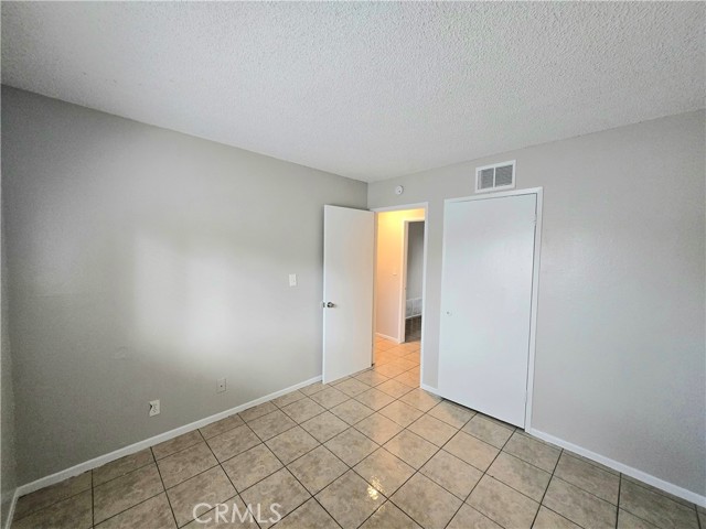 Detail Gallery Image 8 of 15 For 1134 W Stoneridge Ct a,  Ontario,  CA 91762 - 3 Beds | 2 Baths