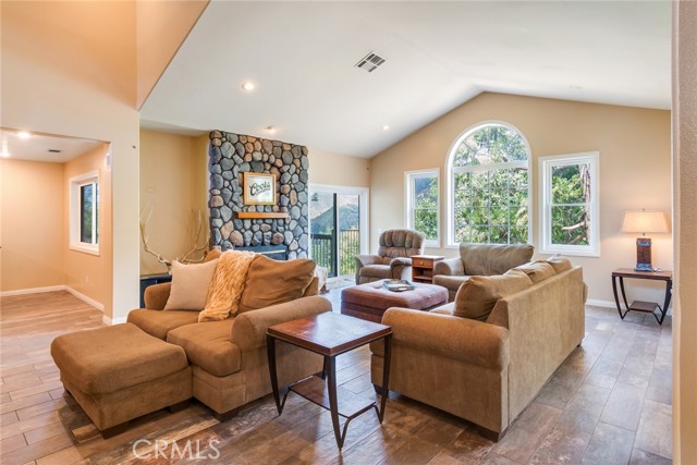 Image 42 of 66 For 39065 Oak Glen Road