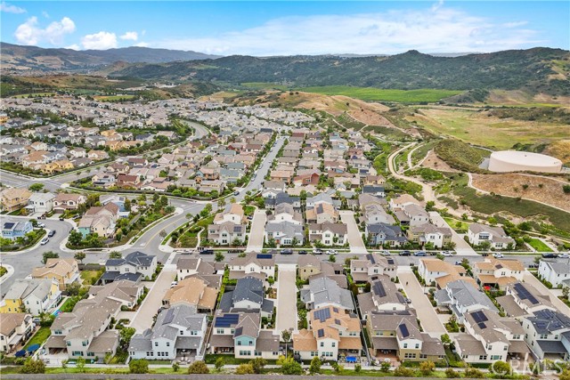 40 Jarano Street, Rancho Mission Viejo CA: https://media.crmls.org/medias/054844cf-f475-4e75-ae59-510ba7f8e36c.jpg
