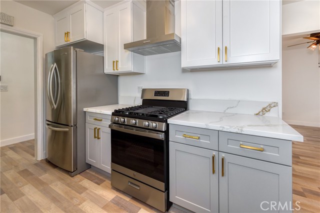22151 Ingomar Street, Canoga Park CA: https://media.crmls.org/medias/054971d5-3f71-4fa4-a0e3-d1e09ad3e0ec.jpg