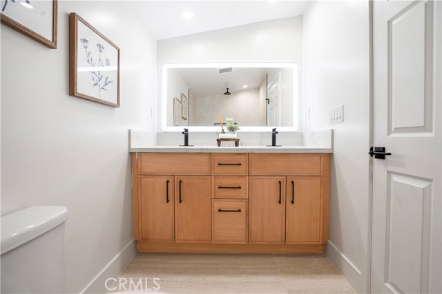 Detail Gallery Image 31 of 46 For 18324 Sylvan St, Tarzana,  CA 91335 - 4 Beds | 2 Baths