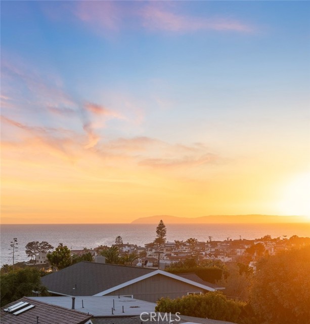 Detail Gallery Image 44 of 68 For 420 De Sola Ter, Corona Del Mar,  CA 92625 - 4 Beds | 2/2 Baths