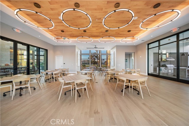 101 Bear Leaf, Lake Forest CA: https://media.crmls.org/medias/054bf0c0-09fd-41fb-873e-828e594eb791.jpg