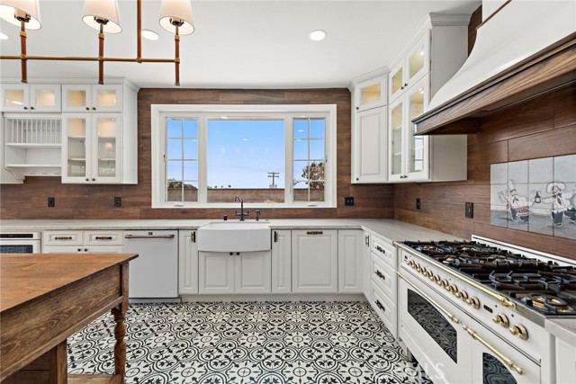 Detail Gallery Image 9 of 23 For 35271 Vista De Todo, Dana Point,  CA 92624 - 4 Beds | 4/1 Baths