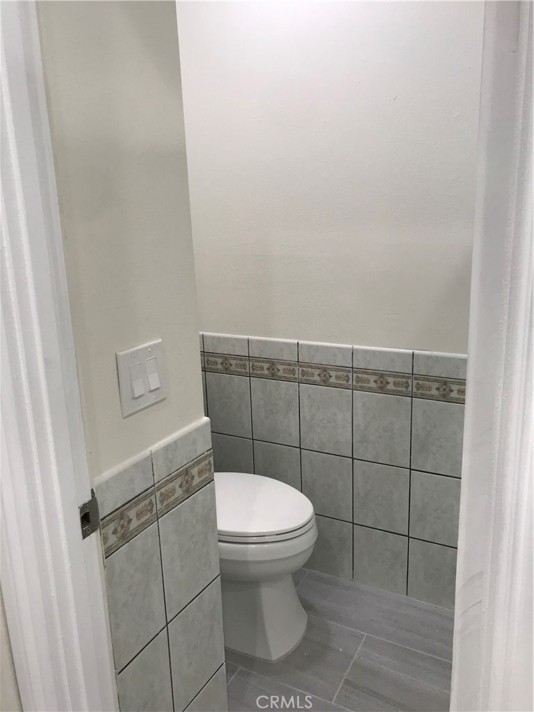 https://media.crmls.org/medias/054cba32-bb59-4f22-bc26-8d0791774d64.jpg?preset=X-Large