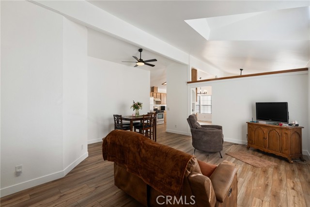 Detail Gallery Image 3 of 20 For 23301 Ridge Route Dr #26,  Laguna Hills,  CA 92653 - 3 Beds | 2 Baths