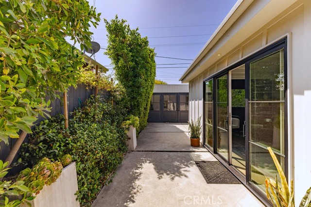 Detail Gallery Image 23 of 28 For 4128 Baywood St, Los Angeles,  CA 90039 - 4 Beds | 3 Baths