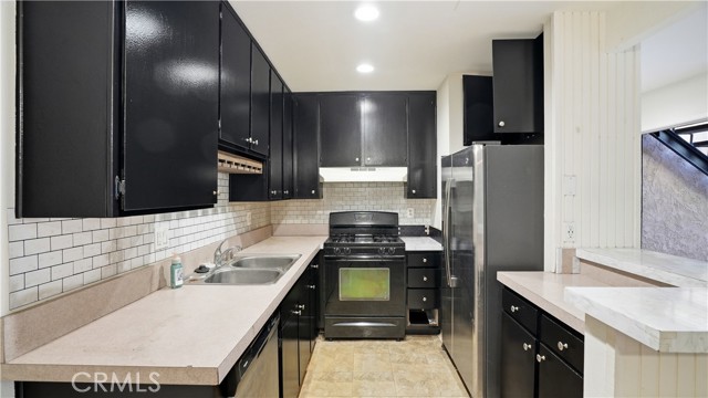 Detail Gallery Image 10 of 25 For 1101 W Macarthur, Santa Ana,  CA 92707 - 2 Beds | 2 Baths