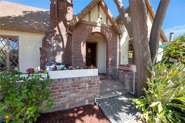 Detail Gallery Image 4 of 50 For 2415 N French St, Santa Ana,  CA 92706 - 3 Beds | 1/1 Baths