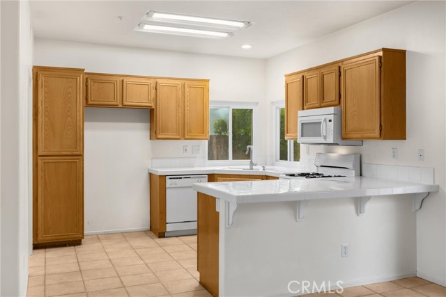 1443 Sutherland Drive, Riverside CA: https://media.crmls.org/medias/054ecd13-c228-4555-b54f-bdea424f2c69.jpg