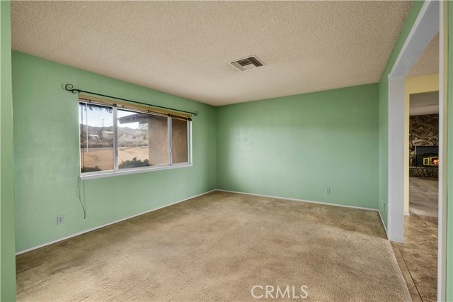 Detail Gallery Image 7 of 47 For 58116 Desert Gold Dr, Yucca Valley,  CA 92284 - 3 Beds | 2 Baths