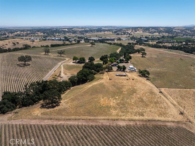 Detail Gallery Image 2 of 48 For 911 Wilmar Pl, Paso Robles,  CA 93446 - 3 Beds | 1 Baths