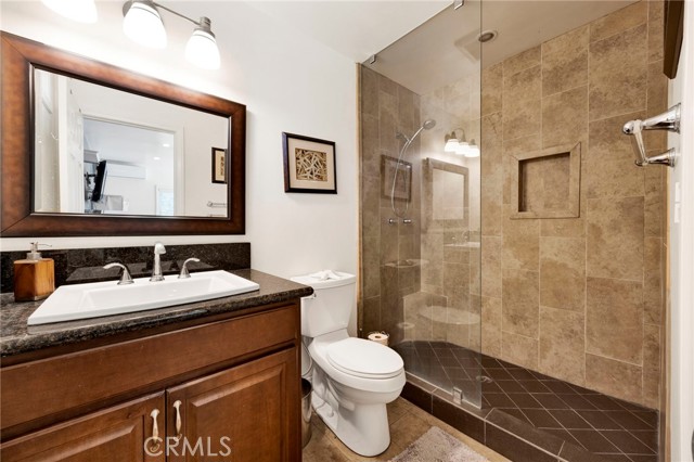 18930 Wells Drive, Tarzana CA: https://media.crmls.org/medias/054fec48-19f0-463c-bb3f-5fd4dba50607.jpg