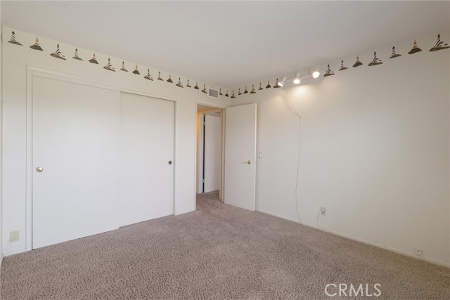 152 Ventana Court, Thousand Oaks CA: https://media.crmls.org/medias/05501474-a8e2-4c35-a704-fb4ec68871e6.jpg