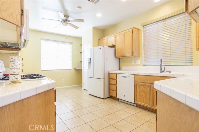 Detail Gallery Image 10 of 60 For 11554 Maywood, Victorville,  CA 92392 - 3 Beds | 2 Baths