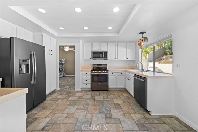 39812 Barcelona, Murrieta CA: https://media.crmls.org/medias/0550846d-0690-4c7b-b0cd-ad6a569b4999.jpg