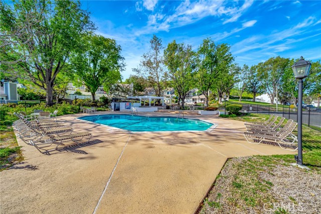 Detail Gallery Image 30 of 31 For 549 Stoney Peak Ct, Simi Valley,  CA 93065 - 3 Beds | 2/1 Baths