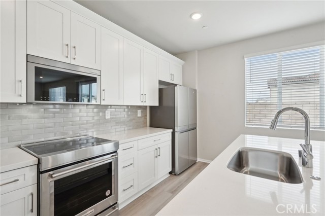 Detail Gallery Image 12 of 40 For 2099 Zest St, Redlands,  CA 92374 - 4 Beds | 3 Baths