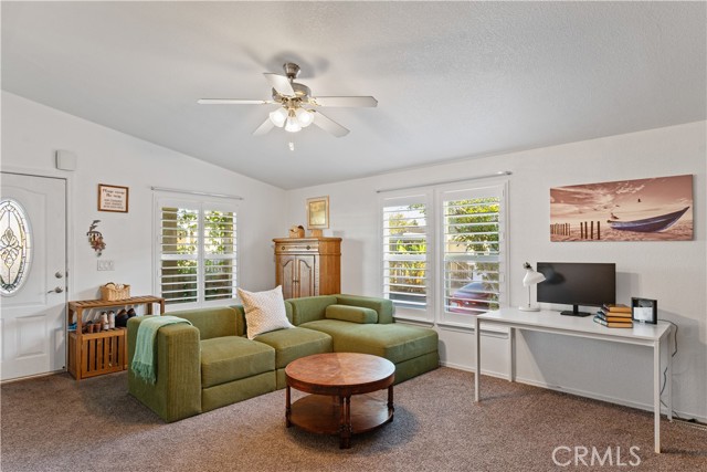 Detail Gallery Image 4 of 27 For 6460 Convoy Ct #76, San Diego,  CA 92117 - 3 Beds | 2 Baths