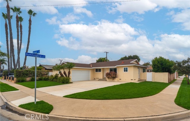 Detail Gallery Image 3 of 27 For 5201 Skylark, Huntington Beach,  CA 92649 - 3 Beds | 2 Baths