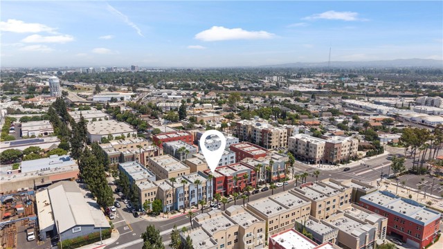 919 E Santa Ana Boulevard, Santa Ana CA: https://media.crmls.org/medias/05543166-fd6b-4ebe-80cc-634b75246176.jpg