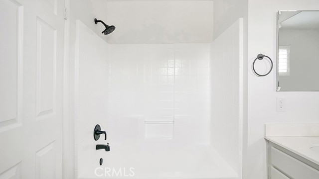 Detail Gallery Image 20 of 33 For 13154 Sycamore Village Dr, Norwalk,  CA 90650 - 3 Beds | 2/1 Baths