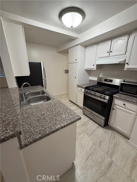 Detail Gallery Image 9 of 21 For 6612 N Figueroa St, Los Angeles,  CA 90042 - 2 Beds | 1 Baths