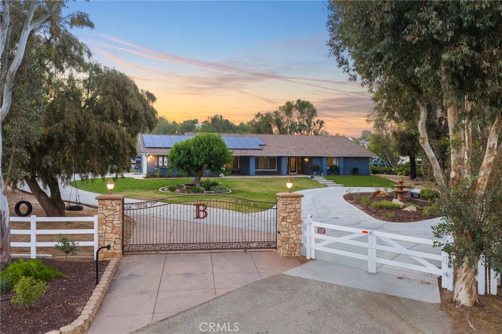 41850 Calle Cerezo