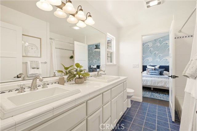 1756 10th, Manhattan Beach, California 90266, 5 Bedrooms Bedrooms, ,5 BathroomsBathrooms,Residential,For Sale,10th,SB26083535