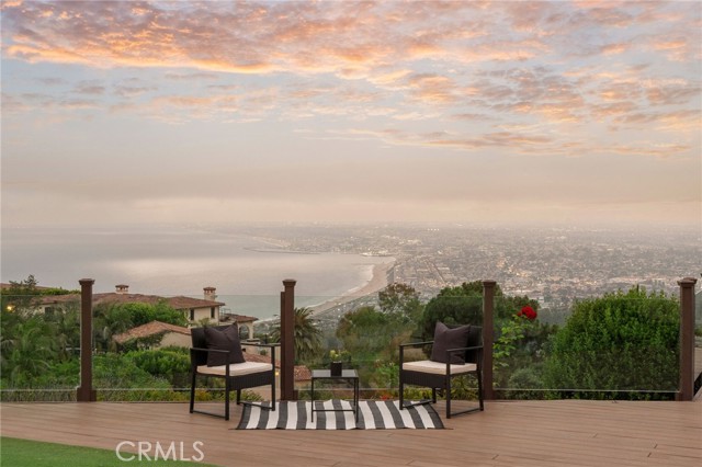 952 Via Del Monte, Palos Verdes Estates CA: https://media.crmls.org/medias/05586f24-32ec-4263-b98c-1d96b116d9b2.jpg