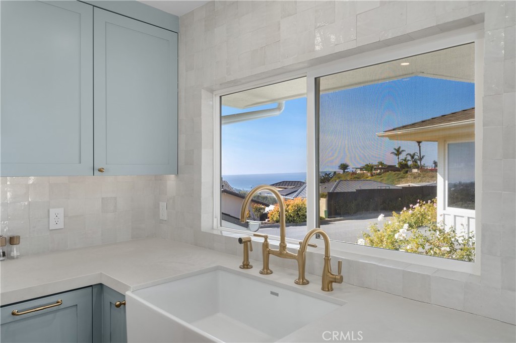 0558a317 C74c 4653 82ae 225c0cf7abfc