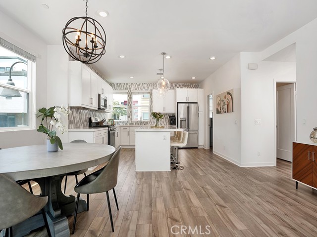 711 S Grable Circle, Orange CA: https://media.crmls.org/medias/0558ecb8-b3ce-4b43-9d79-1416eb048d1a.jpg