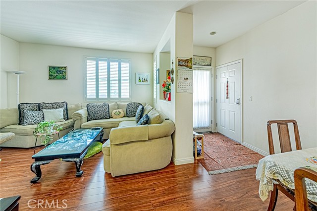 Detail Gallery Image 3 of 41 For 735 Francesca #202,  Walnut,  CA 91789 - 2 Beds | 2 Baths