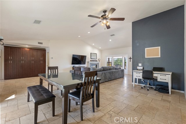 Detail Gallery Image 18 of 59 For 57731 San Tropeze, Yucca Valley,  CA 92284 - 5 Beds | 3 Baths