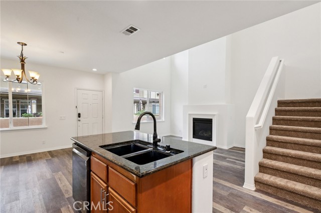 Detail Gallery Image 9 of 30 For 337 Mountain Holly, Orange,  CA 92865 - 2 Beds | 2/1 Baths