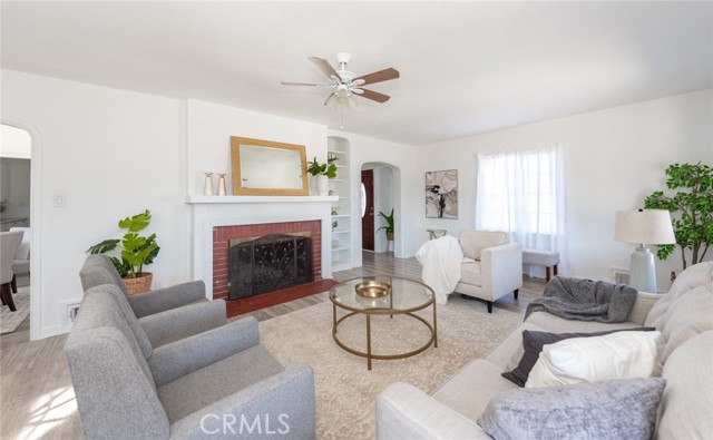 1949 Lancewood Avenue, Hacienda Heights CA: https://media.crmls.org/medias/055b6562-eba9-4e83-bd81-ee8906f0fd69.jpg