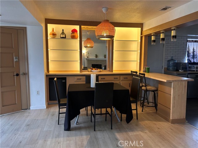 Detail Gallery Image 5 of 14 For 889 Cardona Pl, Hemet,  CA 92543 - 2 Beds | 2 Baths