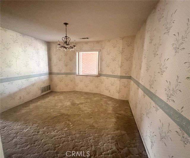 2165 Trenton Court, Merced CA: https://media.crmls.org/medias/055bb0eb-0502-446e-b6cc-9874e28d9bb8.jpg