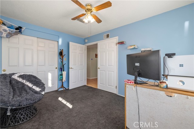 Detail Gallery Image 25 of 44 For 19525 Steinway, Canyon Country,  CA 91351 - 4 Beds | 2 Baths