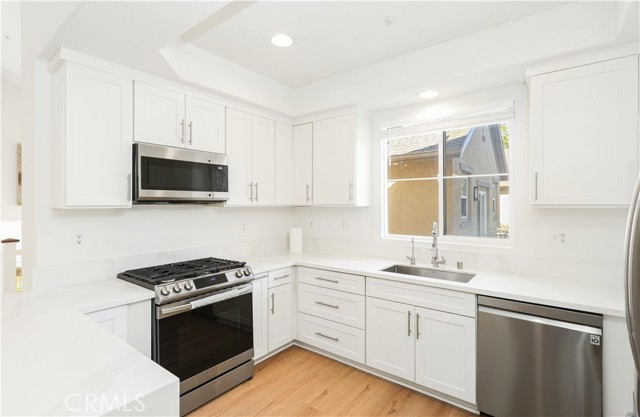 Detail Gallery Image 11 of 55 For 26 Burlingame, Irvine,  CA 92602 - 3 Beds | 3 Baths