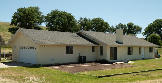Detail Gallery Image 1 of 34 For 7575 Airport Rd, Paso Robles,  CA 93446 - 3 Beds | 2/1 Baths