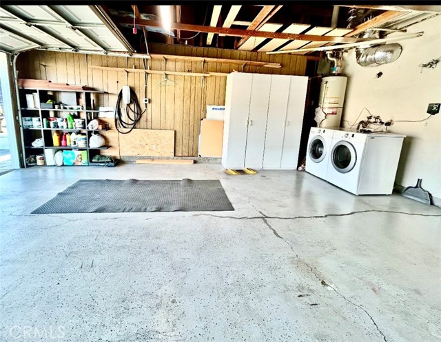 Detail Gallery Image 33 of 34 For 10900 San Leon Ave, Fountain Valley,  CA 92708 - 4 Beds | 2/1 Baths