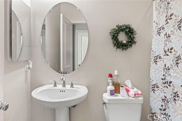 15530 Bonsai Way, Tustin CA: https://media.crmls.org/medias/05601cf5-d80f-4fd3-8a5f-8c41fff69ba9.jpg