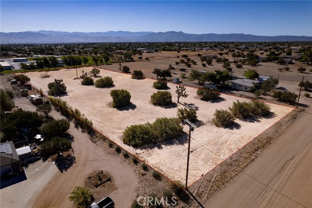 Detail Gallery Image 1 of 11 For 8821 Oakwood Ave, Hesperia,  CA 92345 - – Beds | – Baths